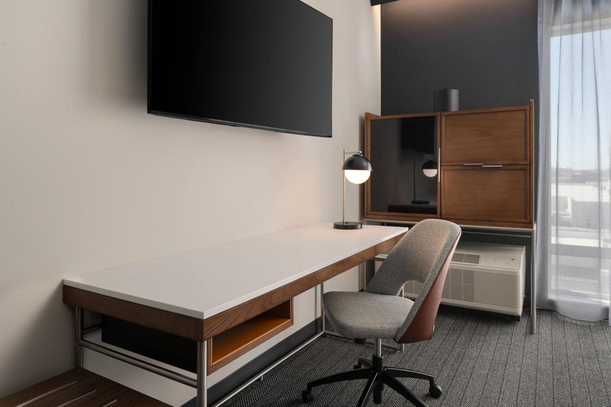 Courtyard By Marriott I-10 West/memorial Hotel Houston